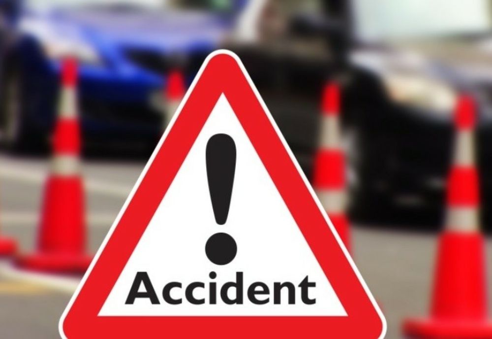 Trei autoturisme implicate într-un accident, pe DN1A