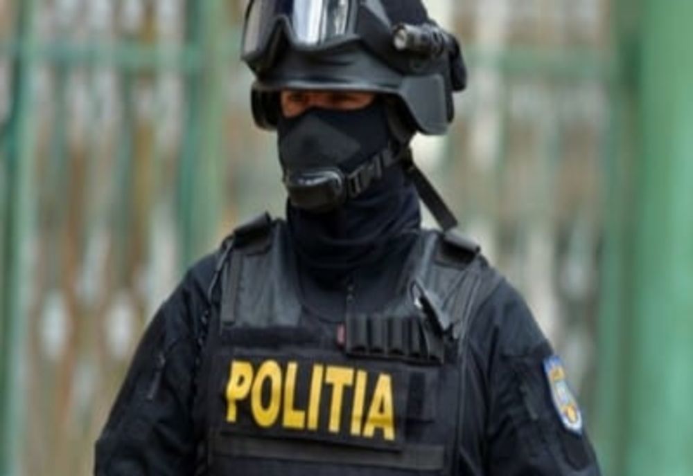 Prahova. Nouă bărbaţi cercetaţi pentru furt şi tăinuire