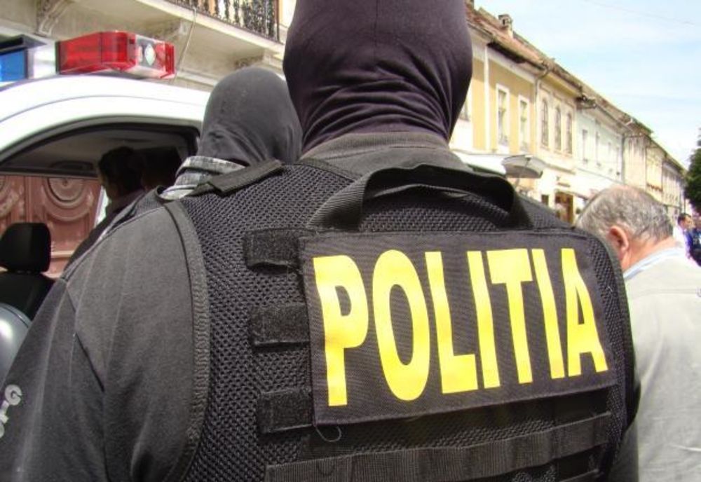 Prahova. Flagrant şi percheziţii într-un dosar de trafic de droguri de risc şi mare risc