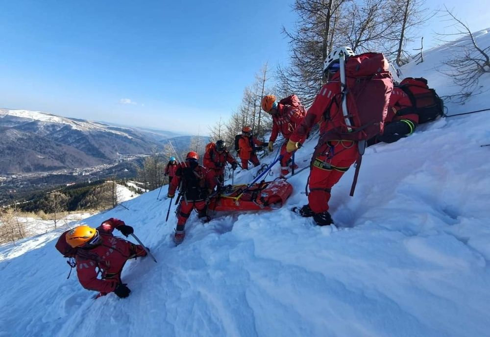 17 intervenții salvamont în Sinaia, Bușteni și Azuga în ultimele 24 de ore