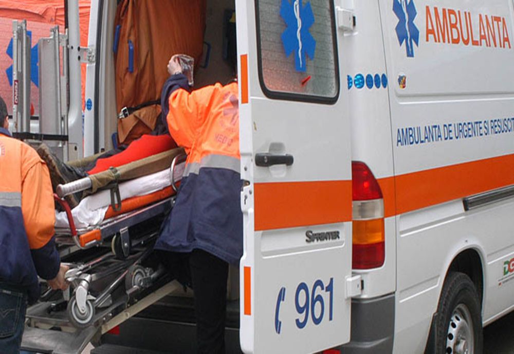 Prahova. Trei persoane, inclusiv un copil, au fost rănite în urma unui accident provocat de un şofer băut