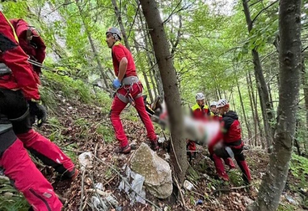 Un bărbat din Ilfov a murit după ce a căzut dintr-un punct de belvedere aflat aproape de Cota 1400