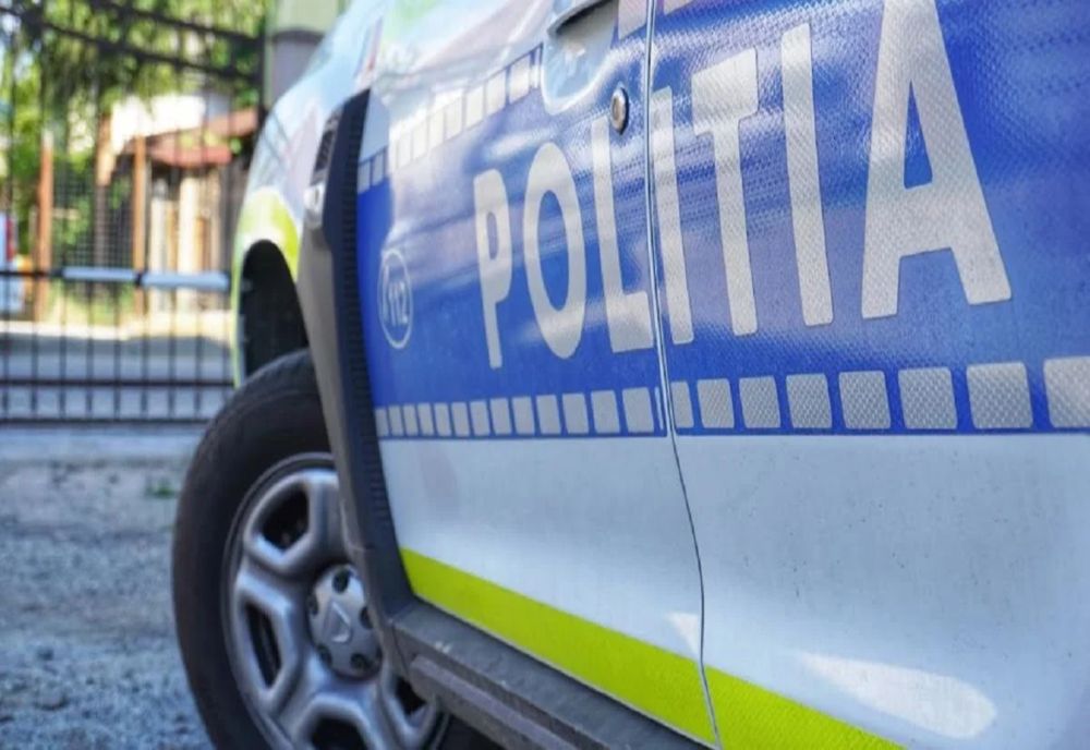 Prahova. Accident pe DN 1B, la ieșire din Ploiești. O mașină a fost proiectată în gardul Parcului Bucov de un TIR
