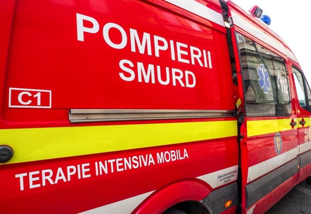 Accident grav la Liceul Teoretic din Breaza. Doi muncitori au căzut de pe o schelă