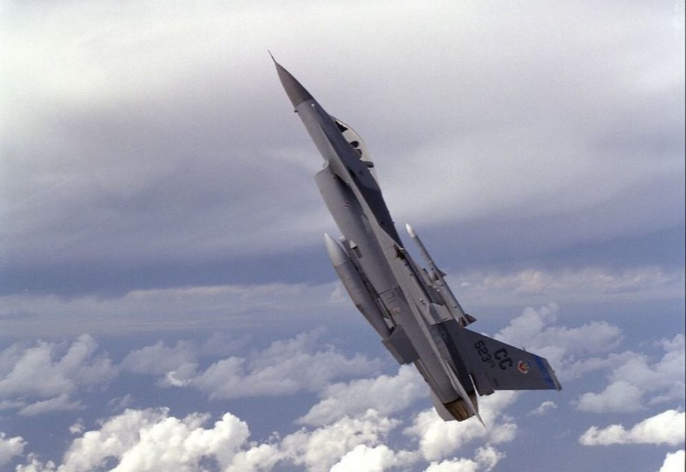 Alertă aeriană în Turcia: dronă „scăpată de sub control”, doborâtă de avioane F-16 la Marea Neagră
