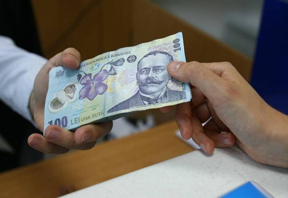 FUNCȚIONAR DIN CARAȘ-SEVERIN, CERCETAT PENTRU CĂ A LUAT 120.000 DE EURO PENTRU A CUMPĂRA IMOBILE PRIN LICITAȚIE