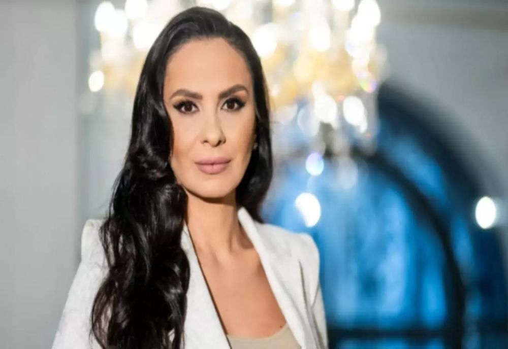 Alexandra Păcuraru intervine în direct la Televiziunea Poporului. Analiza momentului, cât mai rezistă Guvernul Bolojan