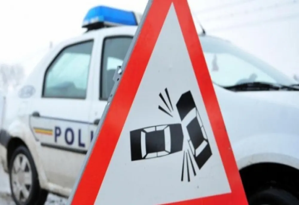 Accident grav la Bucov. O persoană a rămas încarcerată