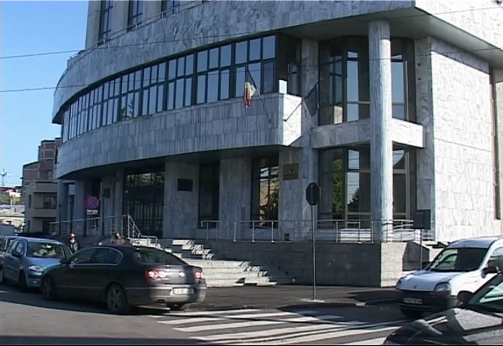 Focar de COVID la Trezoreria Ploiești