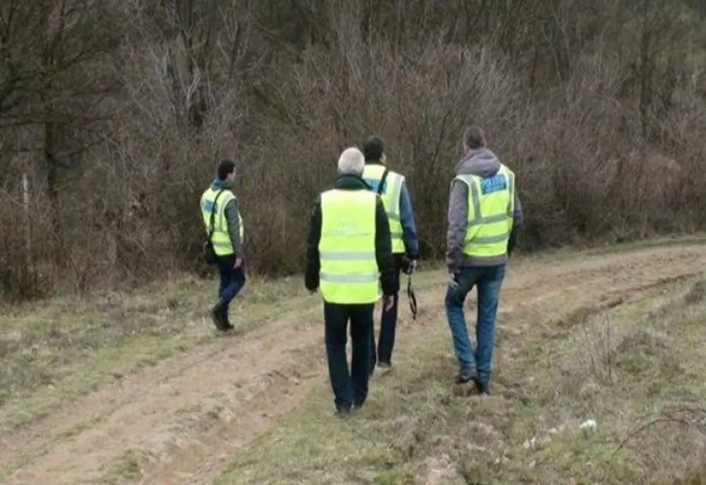 Un bărbat şi-a abandonat maşina lângă Ploieşti şi a dispărut, după ce a fost martor la moartea unui coleg