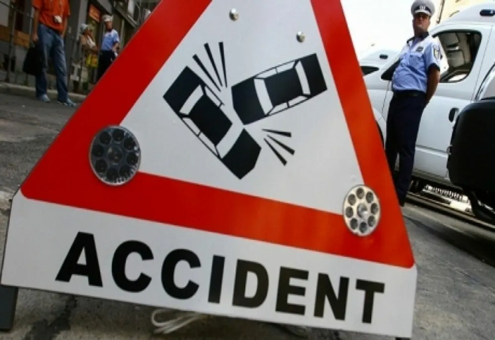 Accident grav pe DN 1B, la Blejoi. Două persoane au fost rănite