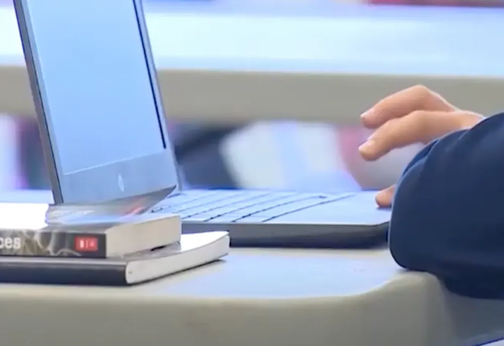 5.000 de cadre didactice nu au pregătire de specialitate 