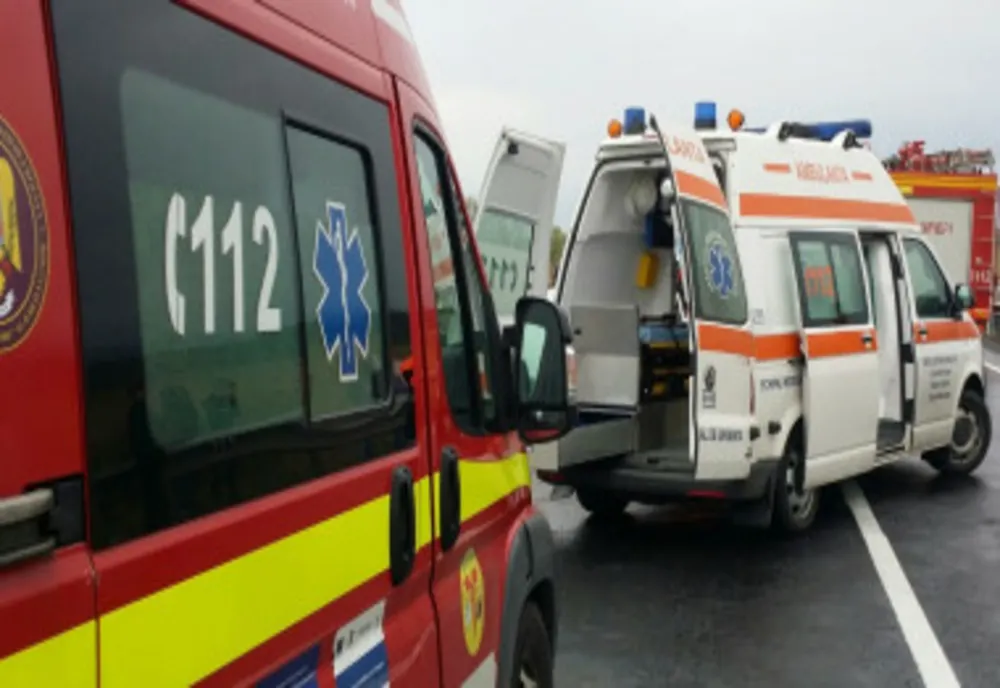 Pieton lovit de un TIR care întorcea, pe marginea DN1B, în Mizil