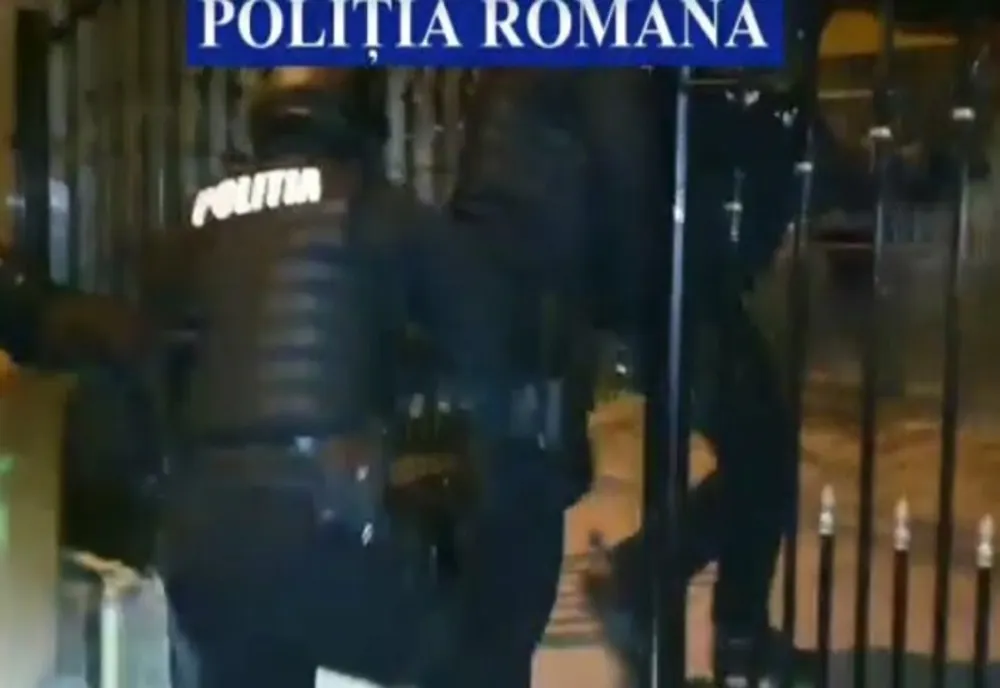 Prahova. Cinci interlopi reținuți de polițiști în urma unui scandal au fost plasați sub control judiciar