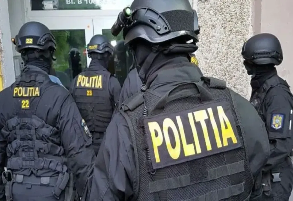 Percheziţii la Dâmboviţa şi Prahova la persoane bănuite de pornografie infantilă, trafic de minori şi act sexual cu un minor