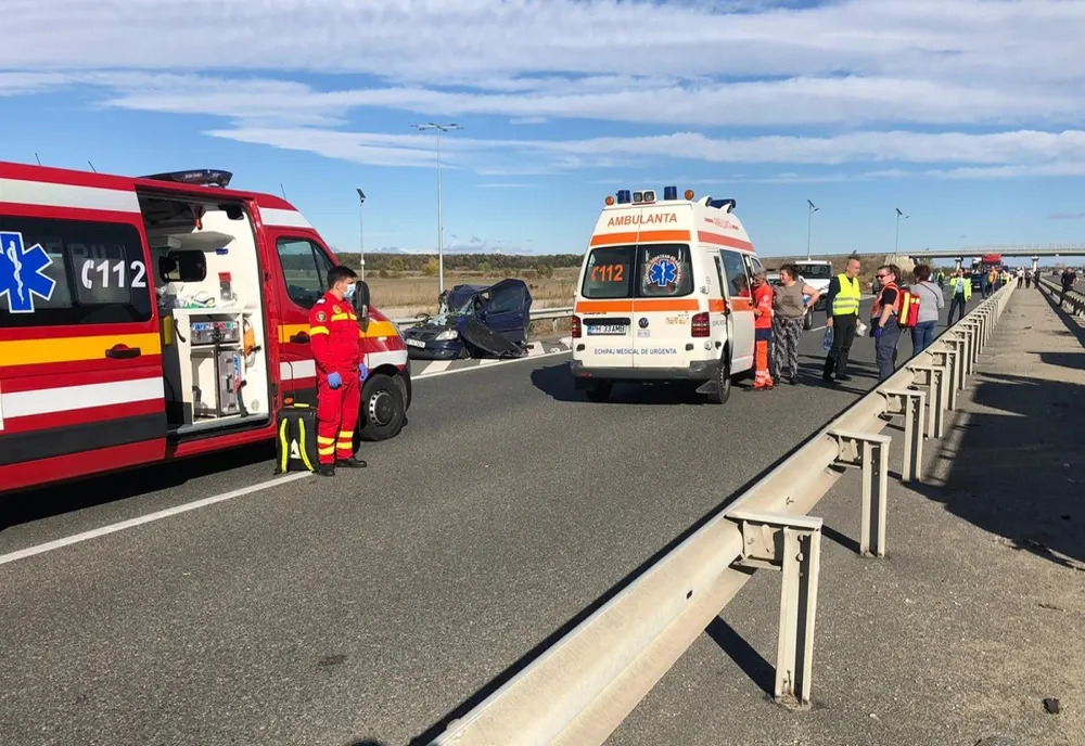 Update. Accident cu victime pe autostrada A3. O persoană este încarcerată, două sunt inconştiente