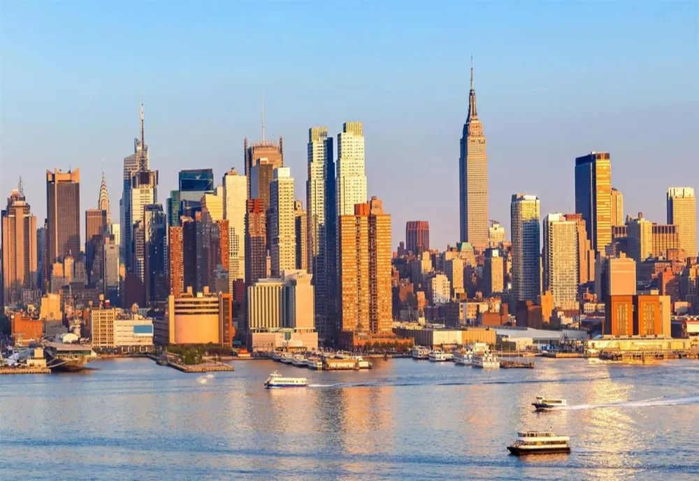 Magia Crăciunului în vitrinele New York-ului: o tradiție de peste un secol transformată în spectacol urban
