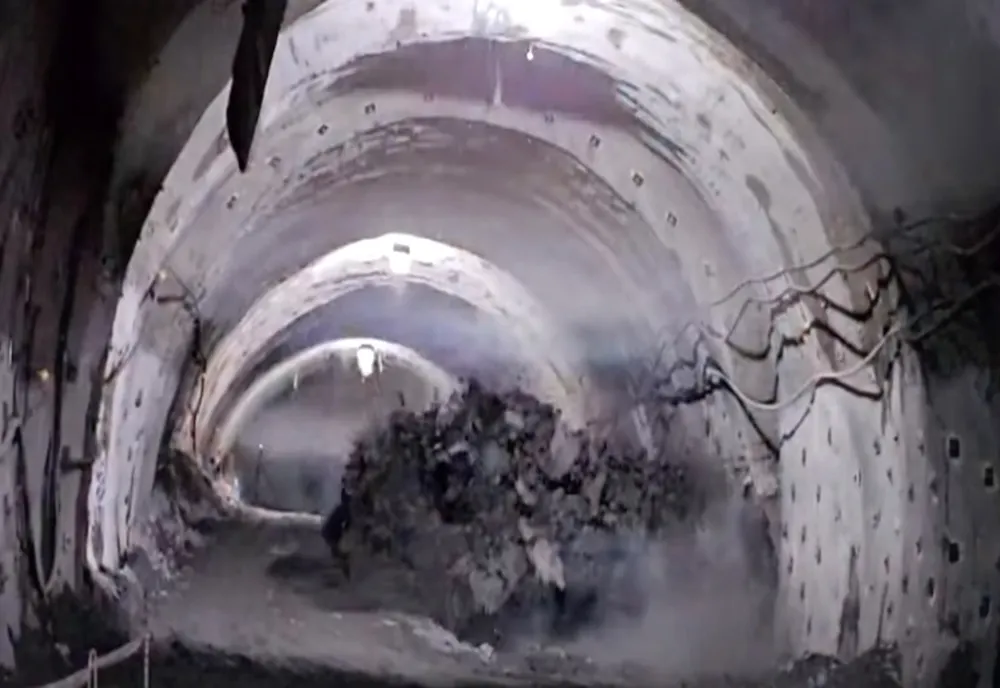 Tunelul Robești de pe Valea Oltului avansează: Se pregătesc noi operațiuni pentru dinamitare