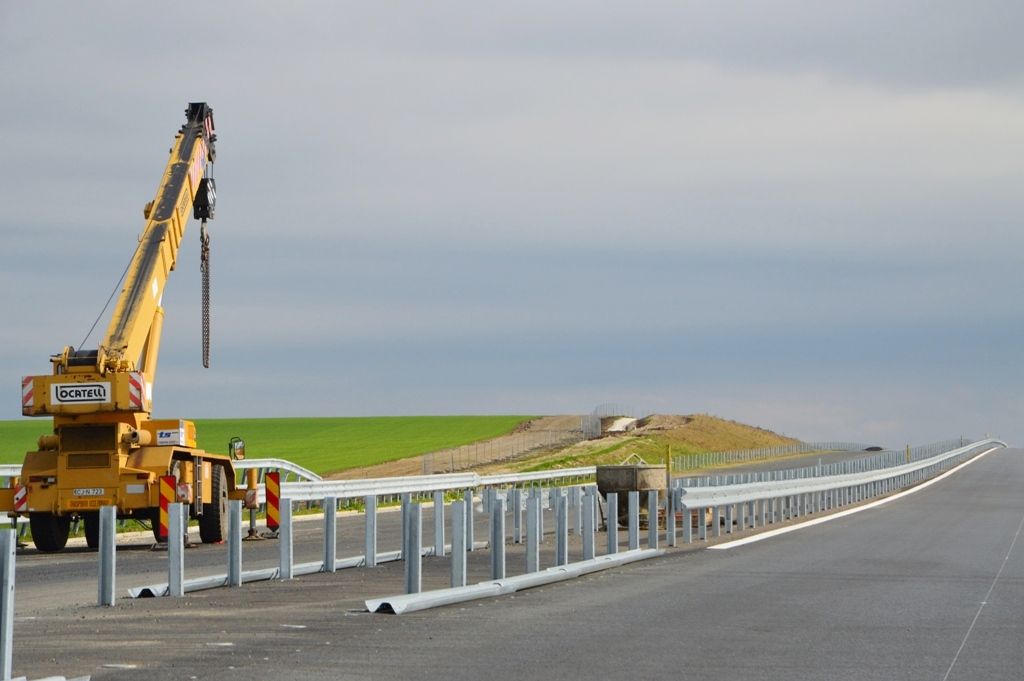 autostrada-marcaje-parapet