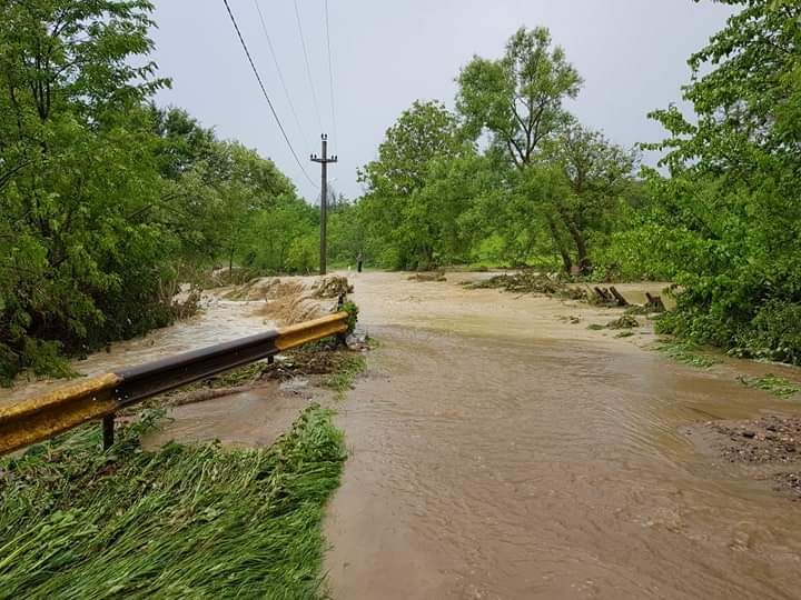 inundatie-lapos-3