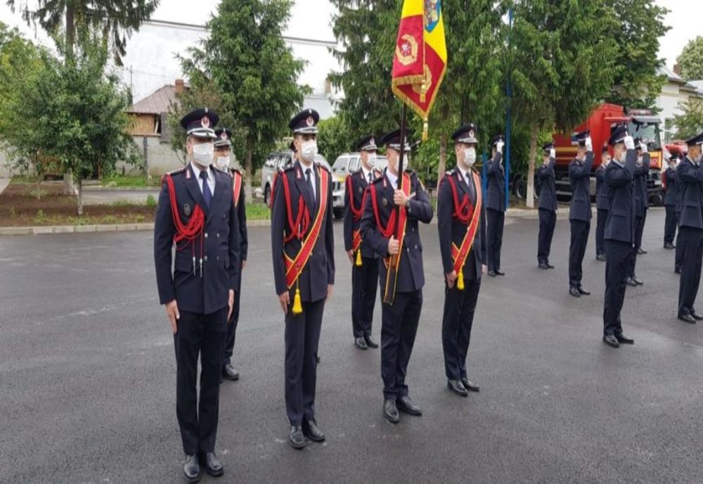 FOTO/ VIDEO Jurământ în pandemie pentru elevii Școlii de Pompieri de la Boldești Scăieni