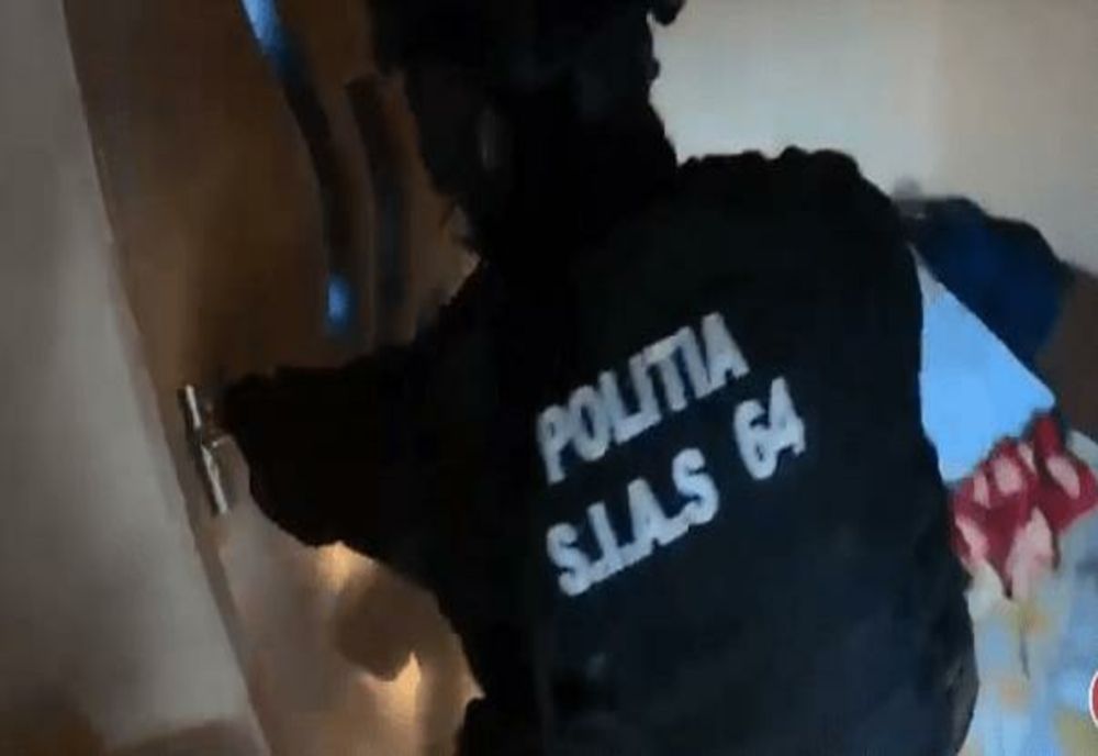 Un bărbat din Prahova a amenintat că se aruncă în aer cu 6 butelii
