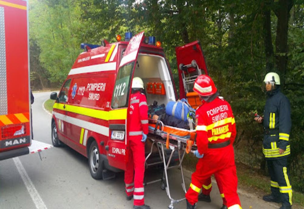 Un bărbat în vârstă de 67 de ani a căzut de pe un pod din Bușteni