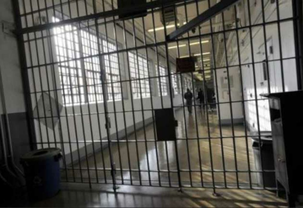 Un polițist din Prahova, arestat pentru agresiune sexuală și tentativă de viol