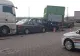 O remorcă s-a desprins și a avariat trei autoturisme și un camion