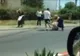 Prahova. Bătaie cu pumni şi picioare în fața unui bloc din Ploiești. Un bărbat a ajuns la spital