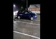 Copil de câţiva ani, lăsat singur în maşină. Părinţii se duseseră la o casă de pariuri 