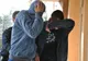 Tâlhărie în stația Coreco de la Hale. Mai mulți minori au lovit un bărbat și i-au furat portofelul