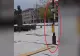 Patinoar cu obstacole, la Ploiești. Doi stâlpi au fost "uitați" pe gheață!